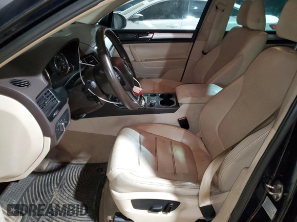 2012 Volkswagen Touareg Exec with VIN WVGEF9BP8CD007760, listed as a Copart auction lot 79271654 with 164,287 mi miles and Clean Title. Bid and sale history available at DreamBid. Image 7.