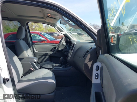 2006 Ford Escape XLT с VIN 1FMYU03166KB00592, выставлен на аукционе IAAI как лот 42109039 с пробегом 113 961 миль миль и . История ставок и продаж доступна на DreamBid. Изображение 5.