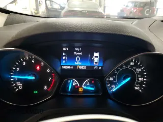 2017 Ford Escape SE z VIN 1FMCU9G90HUA69507, wystawiony jako Copart lot #56594435 z przebiegiem 102 261 mil mil oraz Szkoda całkowita • Salvage title. Historia ofert i sprzedaży dostępna na DreamBid. Obrazek 9.
