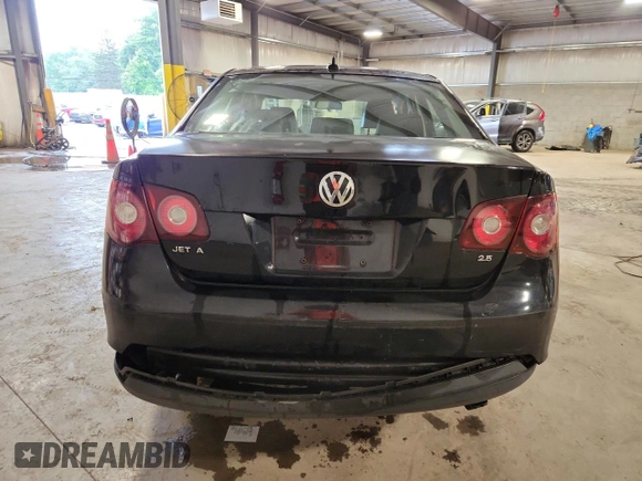 2009 Volkswagen Jetta SE with VIN 3VWRZ71K09M166838, listed as a Copart auction lot 62273635 with 156,816 mi miles and Salvage title. Bid and sale history available at DreamBid. Image 6.