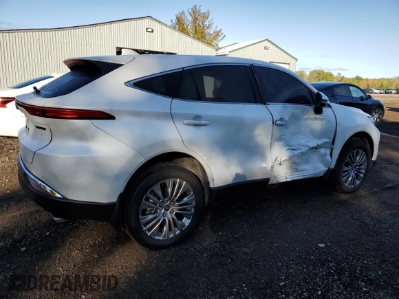 2024 Toyota Venza LE with VIN JTEAAAAHXRJ161860, listed as a Copart auction lot 75363104 with 35,977 mi miles and Salvage Title. Bid and sale history available at carsss.com. Image 3.