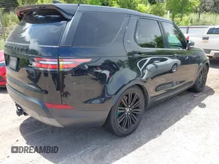2017 Land Rover Discovery HSE z VIN SALRRBBV1HA021519, wystawiony jako IAAI lot #42234700 z przebiegiem Nie podano mil oraz . Historia ofert i sprzedaży dostępna na DreamBid. Obrazek 4.