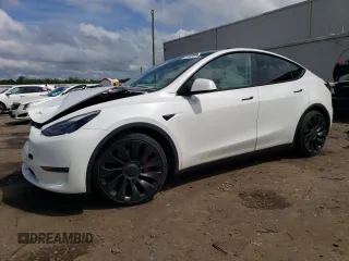 2022 Tesla Model Y Performance z VIN 7SAYGDEF4NF389191, wystawiony jako Copart lot #61443135 z przebiegiem 70 612 mil mil oraz Szkoda całkowita • Salvage title. Historia ofert i sprzedaży dostępna na DreamBid. Obrazek 1.