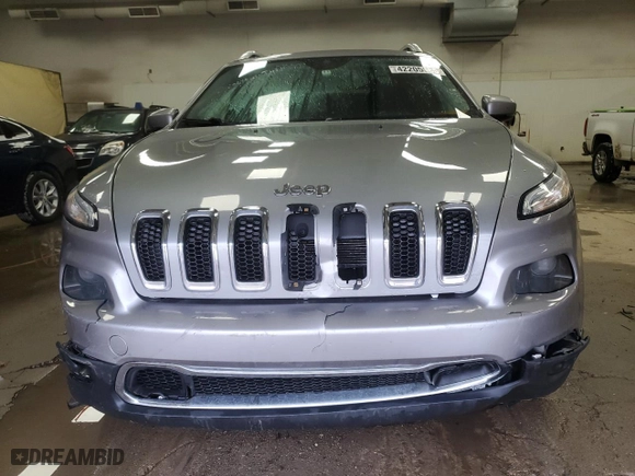 2014 Jeep Cherokee Limited with VIN 1C4PJMDS4EW132407, listed as a Copart auction lot 42205565 with 105,712 mi miles and Clean Title. Bid and sale history available at carsss.com. Image 5.