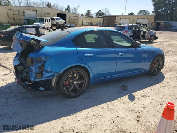 2018 Alfa Romeo Giulia Ti with VIN ZARFAECN9J7596879, listed as a Copart auction lot 50637545 with 44,464 mi miles and Salvage Title. Bid and sale history available at carsss.com. Image 3.