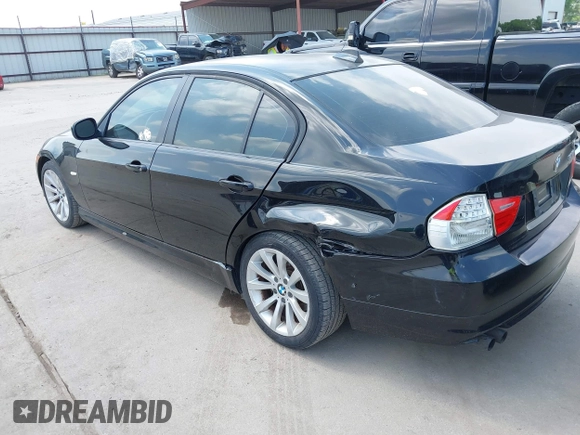 2011 BMW 3 Series 328i with VIN WBAPH7G55BNM59450, listed as a IAAI auction lot 41963667 with 178,946 mi miles. Bid and sale history available at carsss.com. Image 3.