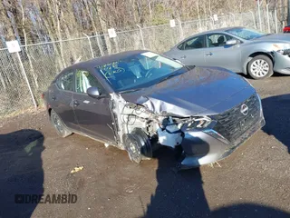 2024 Nissan Sentra S z VIN 3N1AB8BV8RY383763, wystawiony jako IAAI lot #41850207 z przebiegiem 10 435 mil mil oraz . Historia ofert i sprzedaży dostępna na DreamBid. Obrazek 1.