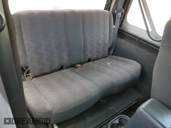 2004 Jeep Wrangler SE with VIN 1J4FA29124P796031, listed as a Copart auction lot 56875525 with 239,488 mi miles and Clean title. Bid and sale history available at DreamBid. Image 10.