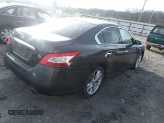 2010 Nissan Maxima SV z VIN 1N4AA5AP6AC838629, wystawiony jako IAAI lot #41005123 z przebiegiem 230 559 mil mil oraz . Historia ofert i sprzedaży dostępna na DreamBid. Obrazek 4.