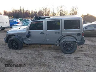 2018 Jeep Wrangler JK Unlimited Sport S with VIN 1C4BJWDG5JL862100, listed as a IAAI auction lot 40986228 with 1 mi miles. Bid and sale history available at carsss.com. Image 15.