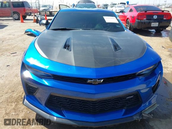 2018 Chevrolet Camaro 2SS z VIN 1G1FG1R77J0179000, wystawiony jako IAAI lot #42012808 z przebiegiem 32 013 mil mil oraz . Historia ofert i sprzedaży dostępna na DreamBid. Obrazek 13.