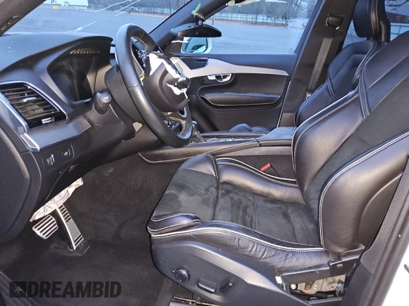 2017 Volvo XC90 R-Design with VIN YV4A22PM8H1145518, listed as a Copart auction lot 81578964 with 68,534 mi miles and Clean Title. Bid and sale history available at carsss.com. Image 7.