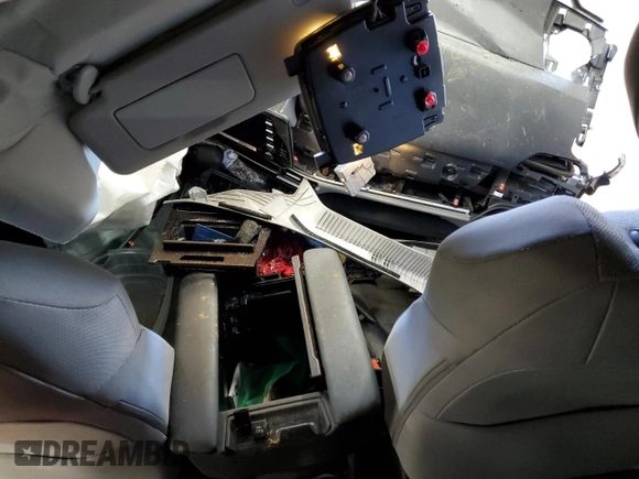 2022 Toyota Sienna LE с VIN 5TDKRKEC6NS135517, выставлен на аукционе Copart как лот 43521365 с пробегом Не указан миль и Списание • Salvage title. История ставок и продаж доступна на DreamBid. Изображение 8.