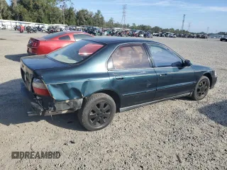 1994 Honda Accord EX w/Leather with VIN 1HGCD566XRA118799, listed as a Copart auction lot 84399354 with 124,229 mi miles and Salvage Title. Bid and sale history available at carsss.com. Image 3.