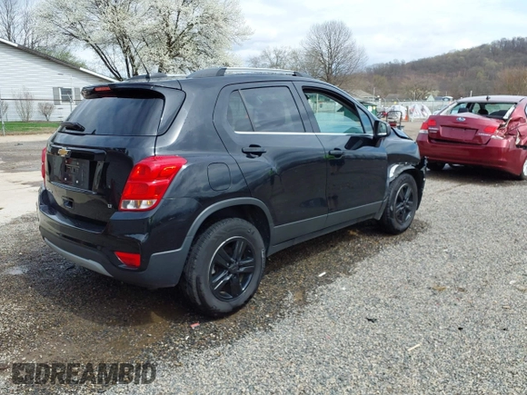 2018 Chevrolet Trax LT with VIN 3GNCJPSB7JL332871, listed as a IAAI auction lot 41946788 with 60,987 mi miles. Bid and sale history available at carsss.com. Image 4.
