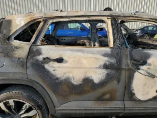 2021 Volkswagen Atlas SEL Premium R-Line z VIN 1V2FE2CA7MC223635, wystawiony jako Copart lot #85544804 z przebiegiem Nie podano mil oraz Nie do naprawy • Non repairable. Historia ofert i sprzedaży dostępna na DreamBid. Obrazek 10.