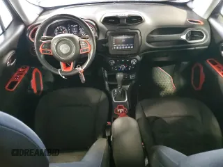 2019 Jeep Renegade Altitude z VIN ZACNJABB1KPK47108, wystawiony jako Copart lot #52321405 z przebiegiem 81 008 mil mil oraz Szkoda całkowita • Salvage title. Historia ofert i sprzedaży dostępna na DreamBid. Obrazek 8.