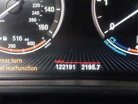 2014 BMW X5 xDrive35d z VIN 5UXKS4C58E0J94039, wystawiony jako IAAI lot #41895340 z przebiegiem 122 191 mil mil oraz . Historia ofert i sprzedaży dostępna na DreamBid. Obrazek 16.