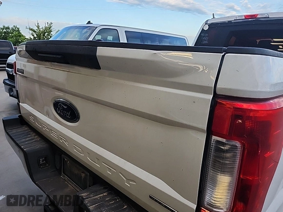 2017 Ford F-250 XL с VIN 1FT7W2A69HEE56119, выставлен на аукционе IAAI как лот 42584144 с пробегом 90 371 миль миль и . История ставок и продаж доступна на DreamBid. Изображение 8.