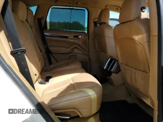 2011 Porsche Cayenne с VIN WP1AA2A27BLA08223, выставлен на аукционе Copart как лот 54278085 с пробегом 270 547 миль миль и На запчасти • Non repairable. История ставок и продаж доступна на DreamBid. Изображение 11.
