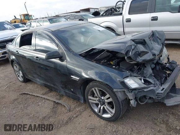 2008 Pontiac G8 z VIN 6G2ER577X8L132762, wystawiony jako IAAI lot #41510878 z przebiegiem 105 354 mil mil oraz . Historia ofert i sprzedaży dostępna na DreamBid. Obrazek 1.