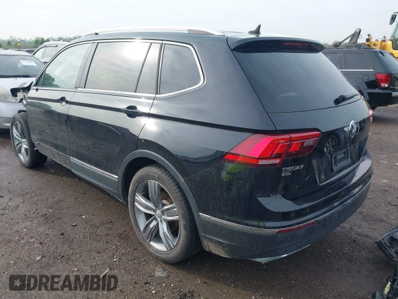 2020 Volkswagen Tiguan SE with VIN 3VV2B7AX8LM177213, listed as a IAAI auction lot 42125606 with 34,578 mi miles and . Bid and sale history available at DreamBid. Image 3.
