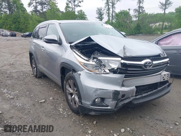 2014 Toyota Highlander XLE z VIN 5TDKKRFH1ES024090, wystawiony jako IAAI lot #42123199 z przebiegiem 58 751 mil mil oraz . Historia ofert i sprzedaży dostępna na DreamBid. Obrazek 13.