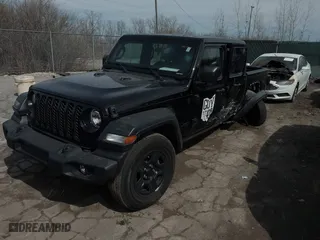 2021 Jeep Gladiator Willys with VIN 1C6HJTAG0ML614832, listed as a IAAI auction lot 41857760 with 39,659 mi miles. Bid and sale history available at carsss.com. Image 16.
