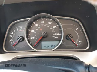 2013 Toyota RAV4 LE с VIN 2T3BFREV0DW111875, выставлен на аукционе IAAI как лот 42332390 с пробегом 111 797 миль миль и . История ставок и продаж доступна на DreamBid. Изображение 7.