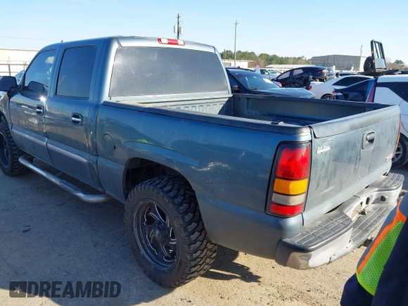 2006 GMC Sierra 1500 with VIN 2GTEC13N661293443, listed as a IAAI auction lot 41635774 with 371,965 mi miles and . Bid and sale history available at DreamBid. Image 3.