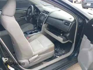 2017 Toyota Camry XLE z VIN 4T1BF1FK4HU441880, wystawiony jako IAAI lot #41747028 z przebiegiem 216 455 mil mil oraz . Historia ofert i sprzedaży dostępna na DreamBid. Obrazek 5.