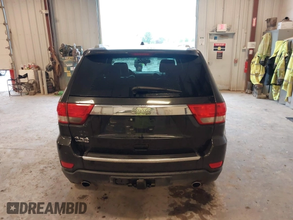2011 Jeep Grand Cherokee Limited with VIN 1J4RR5GTXBC586647, listed as a IAAI auction lot 42332615 with 151,377 mi miles and . Bid and sale history available at DreamBid. Image 16.