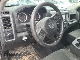 2022 Ram 1500 Tradesman с VIN 3C6RR7KT8NG180660, выставлен на аукционе IAAI как лот 42782005 с пробегом 69 552 миль миль и . История ставок и продаж доступна на DreamBid. Изображение 3.