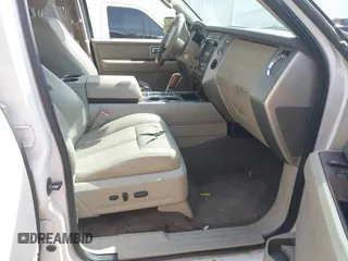 2010 Ford Expedition Limited z VIN 1FMJU1K56AEB54722, wystawiony jako IAAI lot #41926120 z przebiegiem 228 938 mil mil oraz . Historia ofert i sprzedaży dostępna na DreamBid. Obrazek 5.