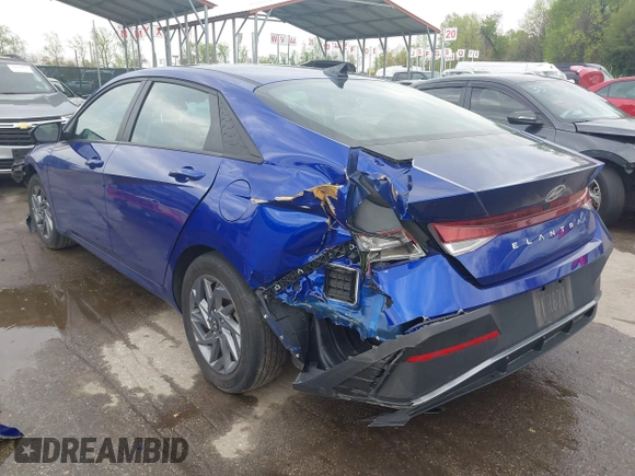 2024 Hyundai Elantra SEL with VIN KMHLM4DG9RU657512, listed as a IAAI auction lot 42041490 with 38,578 mi miles and . Bid and sale history available at DreamBid. Image 3.