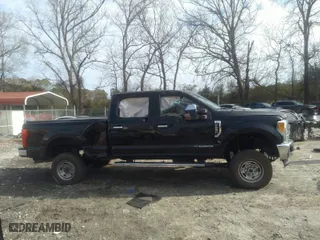 2017 Ford Super Duty F-250 SRW Lariat with VIN 1FT7W2BT4HEC54583, listed as a IAAI auction lot 41419192 with 125,863 mi miles. Bid and sale history available at carsss.com. Image 13.