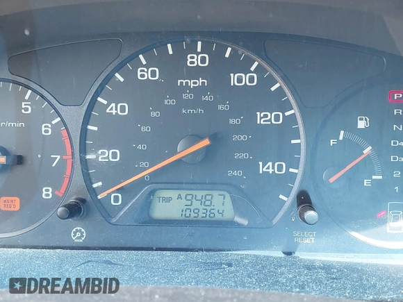 1998 Honda Accord EX z VIN 1HGCG1658WA042017, wystawiony jako IAAI lot #42263347 z przebiegiem 109 364 mil mil oraz . Historia ofert i sprzedaży dostępna na DreamBid. Obrazek 15.