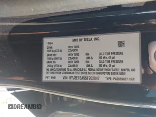 2025 Tesla Model 3 Long Range with VIN 5YJ3E1EA5SF902847, listed as a IAAI auction lot 41776081 with 2,461 mi miles and . Bid and sale history available at carsss.com. Image 9.