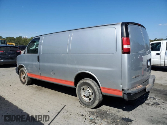 2018 Chevrolet Express Cargo with VIN 1GCWGAFP3J1318769, listed as a Copart auction lot 50991335 with 147,260 mi miles and Clean title. Bid and sale history available at DreamBid. Image 2.