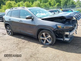 2020 Jeep Cherokee Limited z VIN 1C4PJLDB6LD570834, wystawiony jako IAAI lot #42535135 z przebiegiem 146 564 mil mil oraz . Historia ofert i sprzedaży dostępna na DreamBid. Obrazek 1.