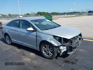 2016 Hyundai Sonata SE z VIN 5NPE24AF8GH318553, wystawiony jako IAAI lot #42281297 z przebiegiem 112 449 mil mil oraz . Historia ofert i sprzedaży dostępna na DreamBid. Obrazek 1.