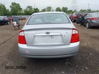 2006 Kia Spectra EX z VIN KNAFE121265360130, wystawiony jako IAAI lot #42345843 z przebiegiem 152 987 mil mil oraz . Historia ofert i sprzedaży dostępna na DreamBid. Obrazek 16.