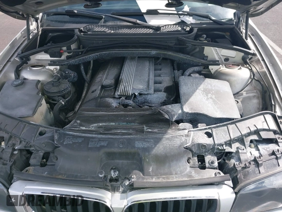 2005 BMW X3 3.0i with VIN WBXPA93445WD04862, listed as a IAAI auction lot 41950119 with 237,014 mi miles. Bid and sale history available at carsss.com. Image 10.