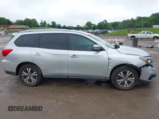 2018 Nissan Pathfinder S z VIN 5N1DR2MM8JC602270, wystawiony jako IAAI lot #42118978 z przebiegiem 114 854 mil mil oraz . Historia ofert i sprzedaży dostępna na DreamBid. Obrazek 13.
