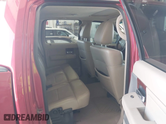 2007 Ford F-150 XLT с VIN 1FTPW14V37KB22567, выставлен на аукционе IAAI как лот 42280284 с пробегом Не указан миль и . История ставок и продаж доступна на DreamBid. Изображение 8.