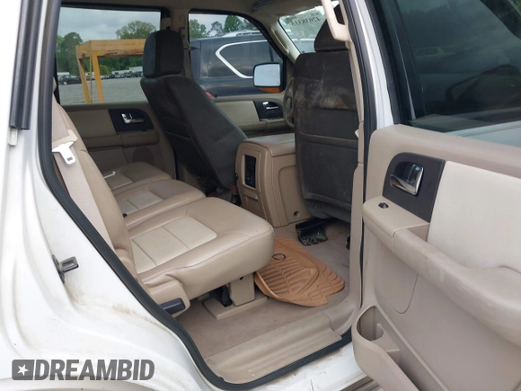 2005 Ford Expedition Eddie Bauer with VIN 1FMPU17555LA32826, listed as a IAAI auction lot 42038355 with 120,000 mi miles and . Bid and sale history available at DreamBid. Image 8.