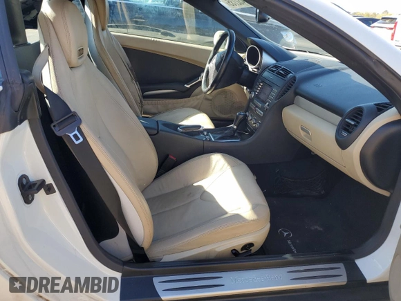 2008 Mercedes-Benz SLK 280 with VIN WDBWK54F48F186729, listed as a Copart auction lot 49432735 with 92,307 mi miles and Salvage title. Bid and sale history available at DreamBid. Image 10.