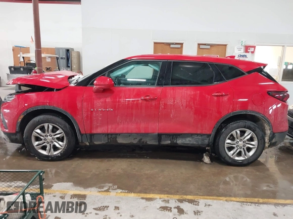 2021 Chevrolet Blazer LT z VIN 3GNKBHRS4MS520813, wystawiony jako IAAI lot #41095904 z przebiegiem 85 184 mil mil oraz . Historia ofert i sprzedaży dostępna na DreamBid. Obrazek 14.
