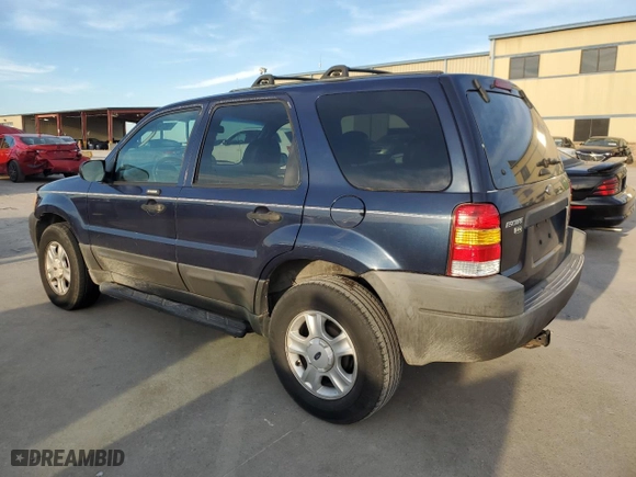 2004 Ford Escape XLT with VIN 1FMYU03134KB25107, listed as a Copart auction lot 88795295 with 231,596 mi miles and Salvage Title. Bid and sale history available at carsss.com. Image 2.