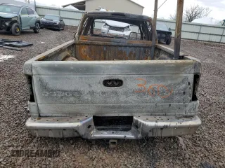 2004 Dodge Dakota SLT z VIN 1D7HL48N84S697094, wystawiony jako Copart lot #50593765 z przebiegiem Nie podano mil oraz Szkoda całkowita • Salvage title. Historia ofert i sprzedaży dostępna na DreamBid. Obrazek 6.
